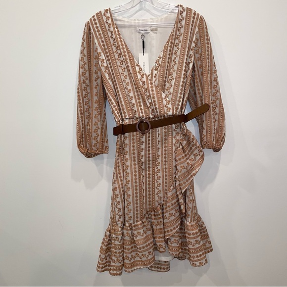 Elegant Beige Patterned Dress - Picture 8 of 8